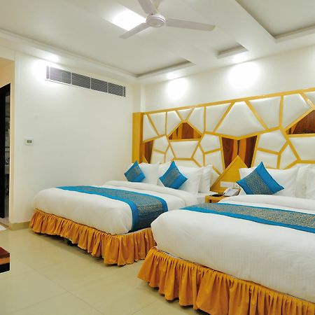 The Gold Inn - Paharganj Új-Delhi Kültér fotó