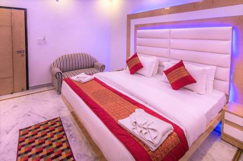 The Gold Inn - Paharganj Új-Delhi Kültér fotó