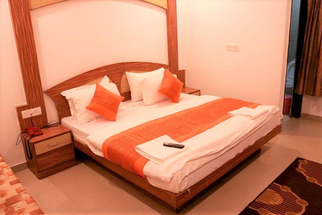 The Gold Inn - Paharganj Új-Delhi Kültér fotó