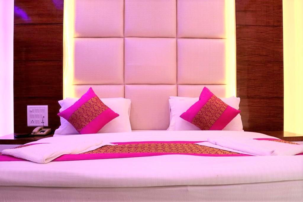 The Gold Inn - Paharganj Új-Delhi Kültér fotó