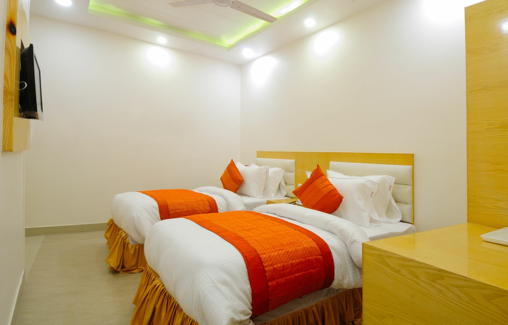The Gold Inn - Paharganj Új-Delhi Kültér fotó